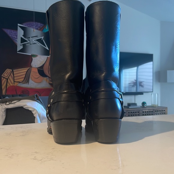 Black, leather harness boots excellent for motorcycle, hardly worn - Picture 2 of 6